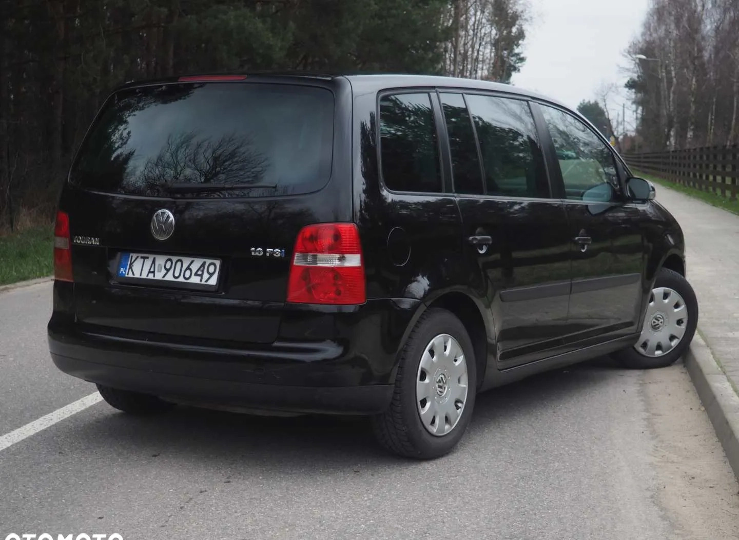 Volkswagen Touran cena 11900 przebieg: 228240, rok produkcji 2003 z Rzepin małe 704